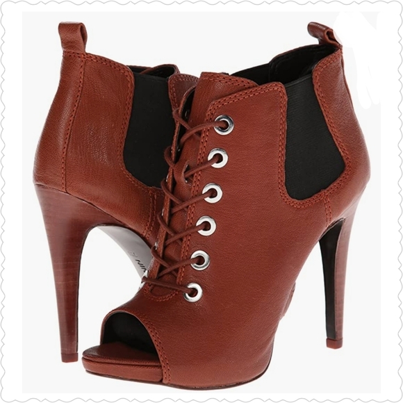 NINE WEST Elekra Bootie, 7½M - Picture 2 of 6